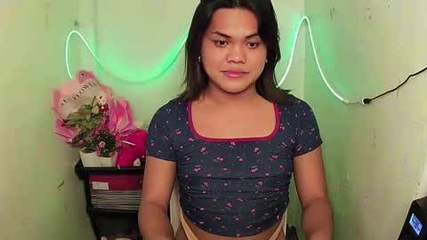 urhottie_bella online show from 5, 10, 2025