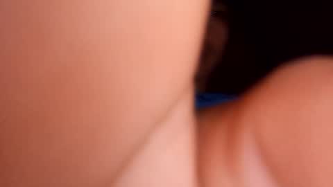 Uriel sgueme en ig  online show from 4, 1, 2025