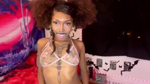 Snapshot of urlittledolly chatting on 17, 1, 2026 Dolly online show from 17, 1, 2026