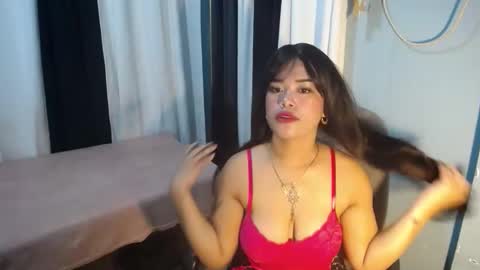 urqueen_boobsxx online show from 6, 4, 2026