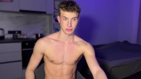 Snapshot of ursaotome chatting on 31, 10, 2025 ursaotome online show from 31, 10, 2025