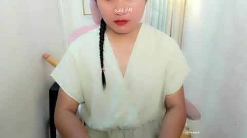 Snapshot of ursexy_cristal chatting on 5, 7, 2026 ursexy_cristal online show from 5, 7, 2026