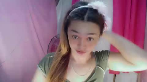 Snapshot of ursexy_debra chatting on 6, 11, 2025 TYRA online show from 6, 11, 2025