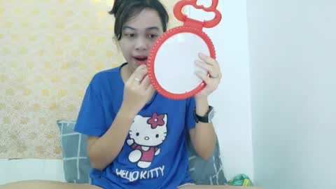 Snapshot of ursexy_pinay_skinny chatting on 19, 9, 2025 im jenny online show from 19, 9, 2025