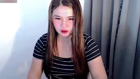 Snapshot of ursweet_ashley chatting on 10, 1, 2025 online show from 10, 1, 2025