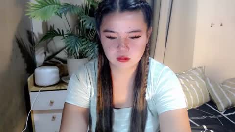 Snapshot of ursweet_ashley chatting on 8, 3, 2025 online show from 8, 3, 2025