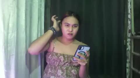 Snapshot of urunexpensivecamilla chatting on 12, 11, 2025 YOURGIRLCAMILLA online show from 12, 11, 2025