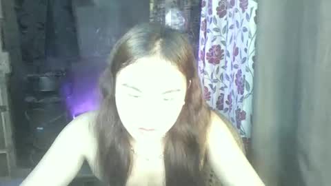 Snapshot of urunexpensivecamilla chatting on 27, 11, 2025 YOURGIRLCAMILLA online show from 27, 11, 2025