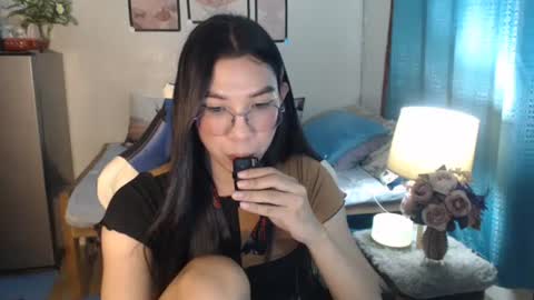 Ashley Kate Mateo Gray online show from 27, 2, 2025