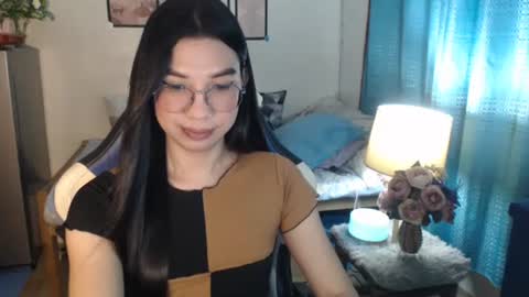 Ashley Kate Mateo Gray online show from 3, 3, 2025