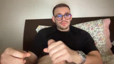 yourstraightguy online show from 14, 4, 2026