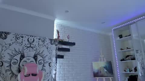 Eva online show from 4, 3, 2025