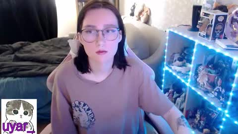 Snapshot of uyar_ chatting on 11, 9, 2025 Cara online show from 11, 9, 2025