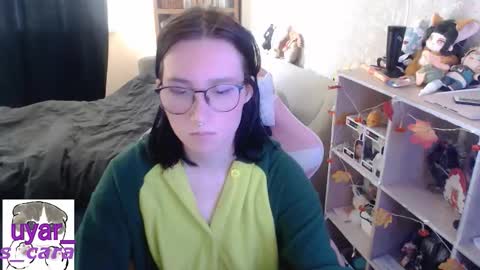Snapshot of uyar_ chatting on 7, 10, 2025 Cara online show from 7, 10, 2025