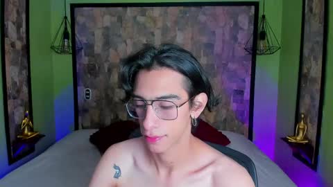 Snapshot of uyukie chatting on 16, 4, 2026 UYUKIE online show from 16, 4, 2026