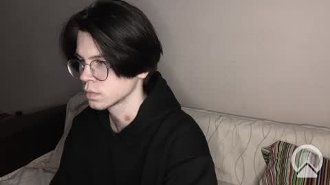 Snapshot of v_allvaress chatting on 9, 12, 2024 V online show from 9, 12, 2024