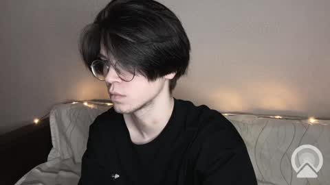 Snapshot of v_allvaress chatting on 12, 12, 2024 V online show from 12, 12, 2024