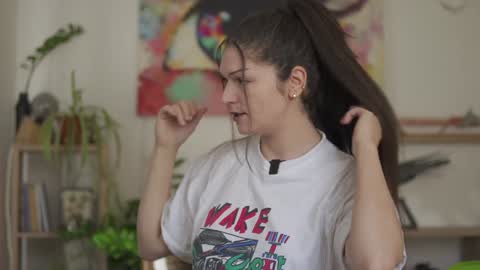 Mia online show from 2, 12, 2024