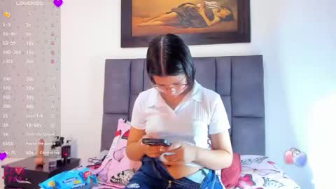 Vahiolet smith online show from 5, 3, 2026