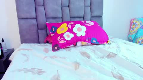 Vahiolet smith online show from 9, 4, 2026