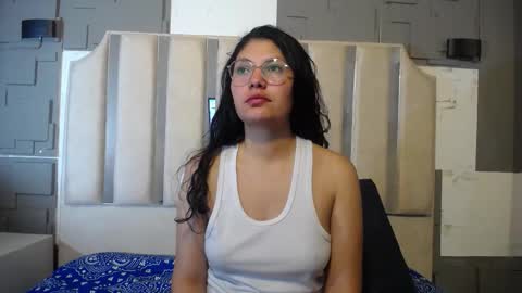 Snapshot of vainilla_cam chatting on 26, 3, 2026 Vainilla online show from 26, 3, 2026
