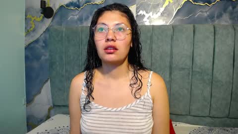 Snapshot of vainilla_cam chatting on 11, 4, 2026 Vainilla online show from 11, 4, 2026