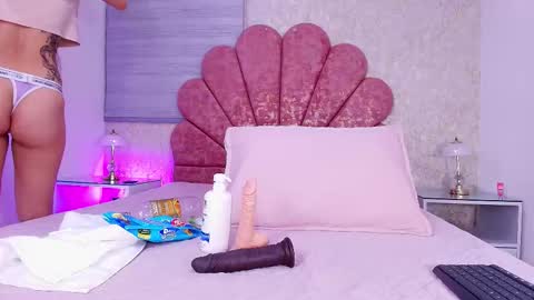 Snapshot of vaiolet_colls chatting on 17, 2, 2026 Vaiolet colls online show from 17, 2, 2026