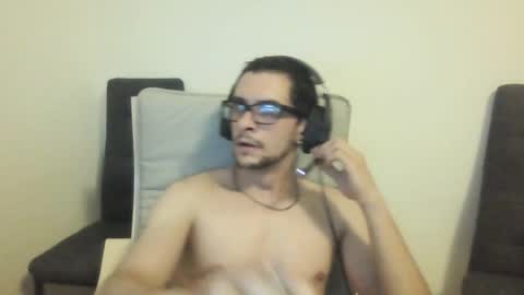 valdivar__ online show from 25, 6, 2026