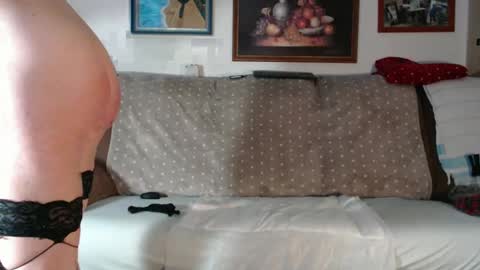 Snapshot of valemer chatting on 4, 3, 2025 Cheating Slut online show from 4, 3, 2025