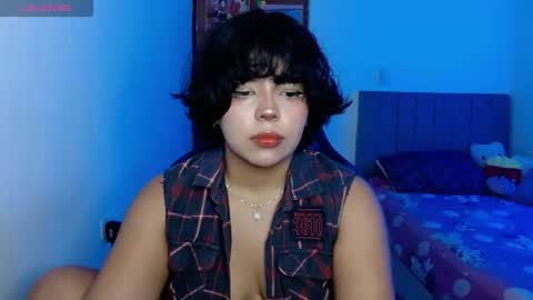 Snapshot of valenbeauty chatting on 7, 5, 2026 valenbeauty online show from 7, 5, 2026