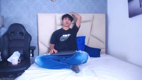 Snapshot of valenorlerot chatting on 8, 10, 2025 Valenor online show from 8, 10, 2025