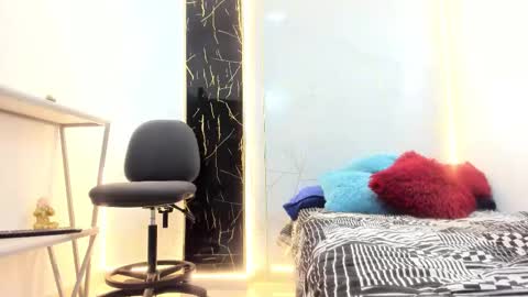 VALENTIN  online show from 17, 3, 2026