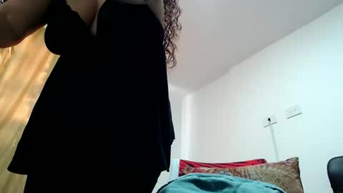 Snapshot of valentina2730_ chatting on 4, 2, 2026 Valentina2730 online show from 4, 2, 2026