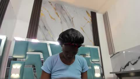 Snapshot of valentina_eboni chatting on 14, 12, 2025 Sharon online show from 14, 12, 2025