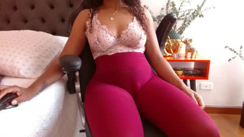 Valen Ferrer online show from 11, 4, 2026