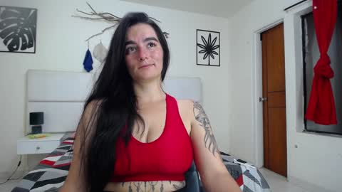 Snapshot of valentina_lopes chatting on 3, 12, 2024 valen online show from 3, 12, 2024