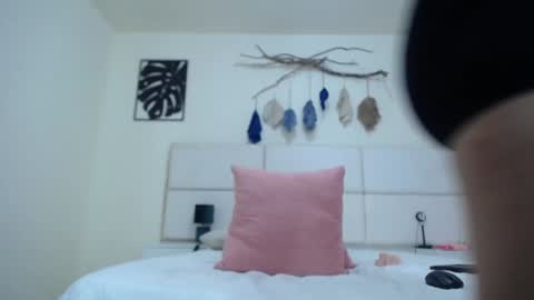 Snapshot of valentina_lopes chatting on 13, 12, 2024 valen online show from 13, 12, 2024