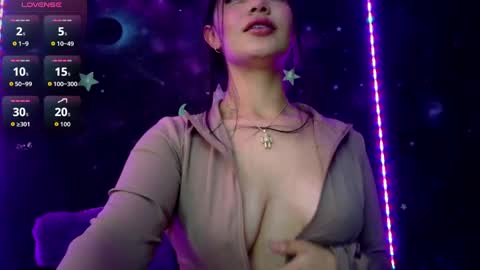 valentinarojass_ online show from 13, 4, 2026