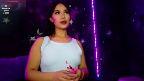 valentinarojass_ online show from 15, 4, 2026