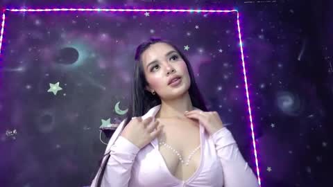 valentinarojass_ online show from 17, 4, 2026