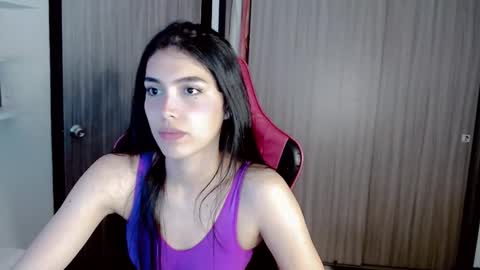 Snapshot of valentinasweet_ chatting on 2, 11, 2025 Valentina  online show from 2, 11, 2025