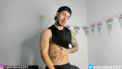 Snapshot of valentino2201 chatting on 5, 12, 2024 valentino online show from 5, 12, 2024