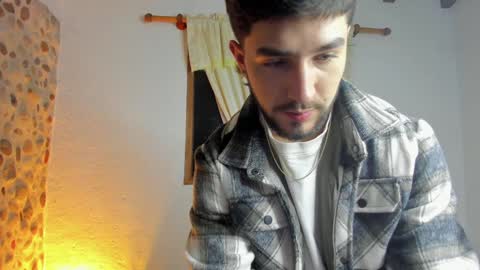 Snapshot of valentino2201 chatting on 29, 12, 2024 valentino online show from 29, 12, 2024