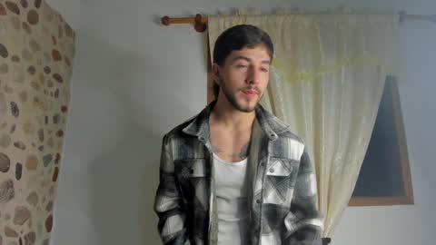 Snapshot of valentino2201 chatting on 9, 1, 2025 valentino online show from 9, 1, 2025