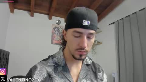 Snapshot of valentino2201 chatting on 21, 9, 2025 valentino online show from 21, 9, 2025