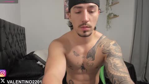 Snapshot of valentino2201 chatting on 26, 9, 2025 valentino online show from 26, 9, 2025