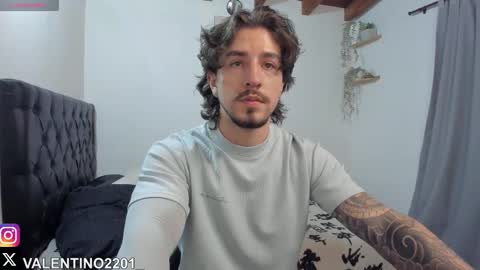 Snapshot of valentino2201 chatting on 13, 10, 2025 valentino online show from 13, 10, 2025