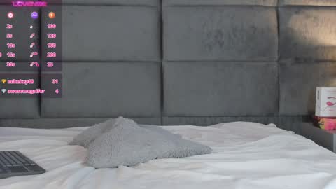 Snapshot of valentino_moon chatting on 29, 12, 2024 valentino moon online show from 29, 12, 2024