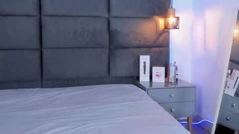 Snapshot of valentino_moon chatting on 14, 10, 2025 valentino moon online show from 14, 10, 2025