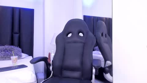 valeri_tafur online show from 12, 2, 2025